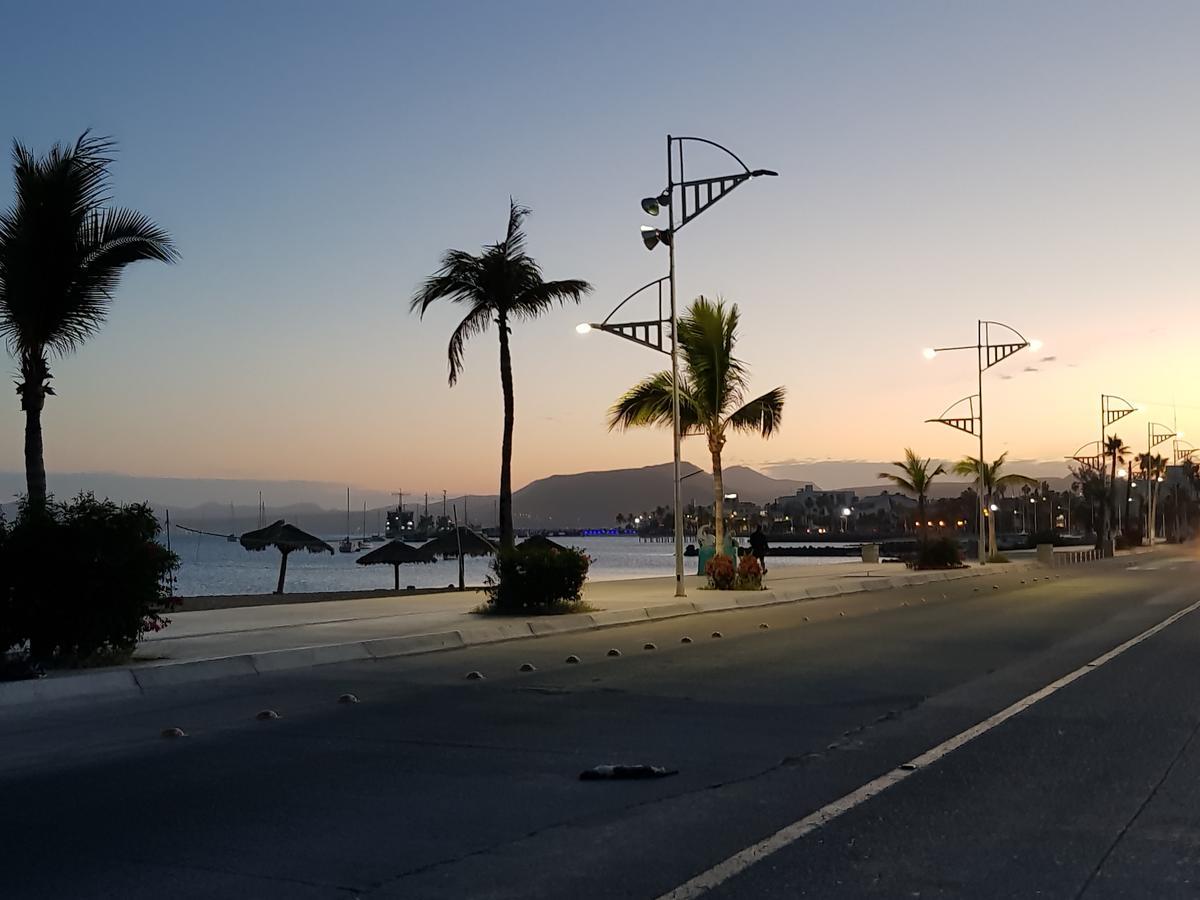 Hotel Calafia La Paz Kültér fotó